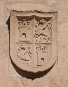 Relief of the coat of arms of Castile and León in Salamanca, by Joseolgon.