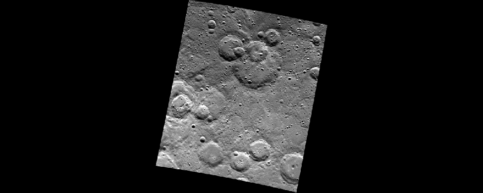 Image of the surface of Mercury taken from Mariner 10. Large craters, with many overlapping one upon the other, cover the surface of this 400 km wide scene.