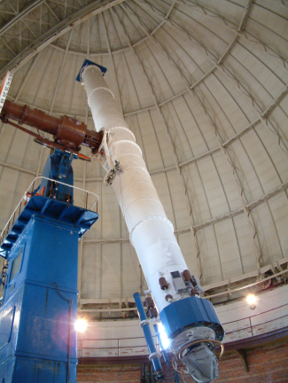 Photograph of the 40-inch refracting telescope at Yerkes Observatory.