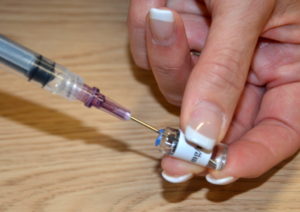 Using a blunt fill filter needle with an ampule