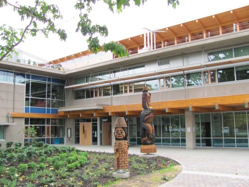 Front entrance of VIU's the Cowichan campus .