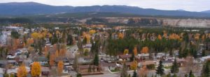Even the smallest 20th century cities, like Whitehorse, adopted the suburban style of housing (among them, the “rancher” and the “split-level bungalow”) and exploited peripheral land rather than building higher densities. (Photographer: C. Robson) https://en.wikipedia.org/wiki/File:Whitehorse_Yukon_Panorama_Sept_2008_second_version.jpg