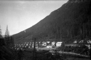 Company towns like Britannia Beach, BC, provided rows of identical housing to employees and created small urban-industrial nodes in otherwise rural areas. (Canada. Dept. of Mines and Technical Surveys / Library and Archives Canada / PA-013798) http://collectionscanada.gc.ca/pam_archives/index.php?fuseaction=genitem.displayItem&rec_nbr=3373553&lang=eng