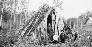 Prairie immigrants typically lived in sod huts or other simple shelters until they had the resources and time to build a house. Stefan Waskiewicz's family, LaCorey, AB, ca. 1930. (Library and Archives Canada/PA-178587) http://collectionscanada.gc.ca/pam_archives/index.php?fuseaction=genitem.displayItem&rec_nbr=3263577&lang=eng