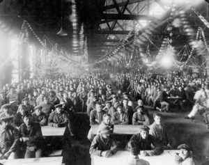 Christmas 1916 at an internment camp. (Internment Camps / Library and Archives Canada / C-014104) http://collectionscanada.gc.ca/pam_archives/index.php?fuseaction=genitem.displayItem&rec_nbr=3193850&lang=eng