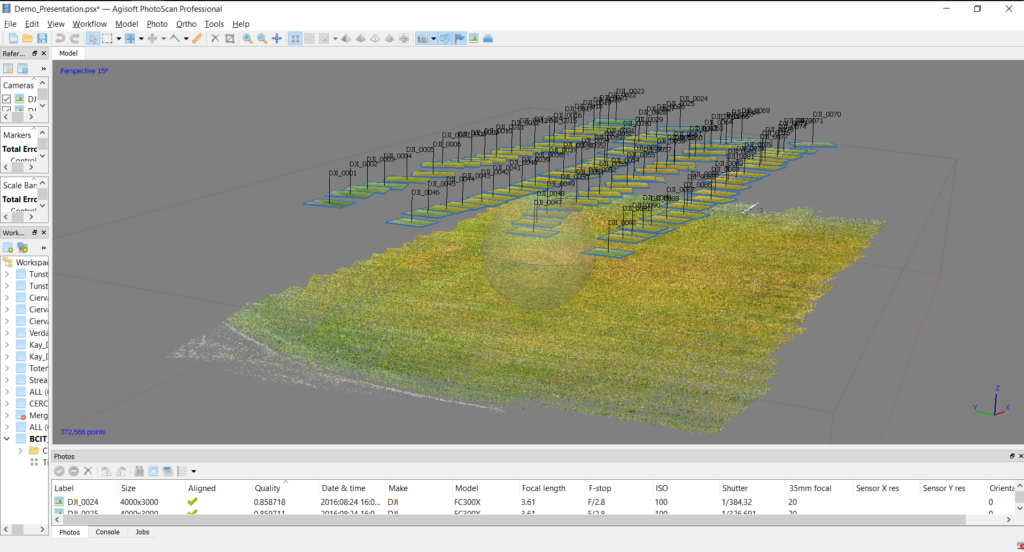 Screenshot showing the sparse point cloud with 372,566 key tie points aligned between 92 photos.