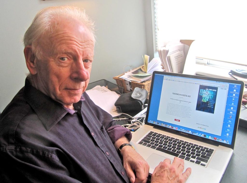 牛乳および関連乳製品は、多くの人々の食事に欠かせない成分です。牛乳には炭水化物の一種である乳糖が多く含まれているため、ケトダイエットには適していません。 ケトジェニックダイエットで許可されている牛乳とOKな牛乳は何ですか?