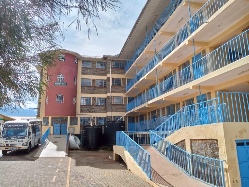 Managing and Sustaining a TLC Building a Teaching and Learning Centre in Kenya A Guidebook