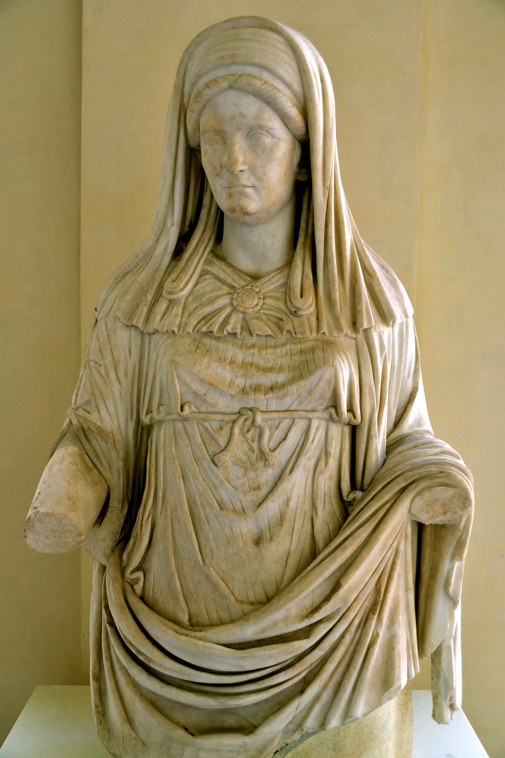 Vestal Virgins – Unroman Romans